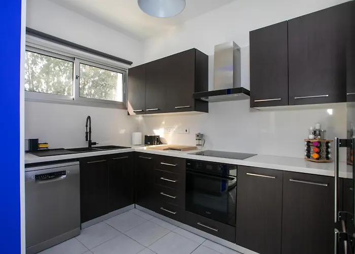 Сasa de vacaciones Palmove Renovated Meneou House