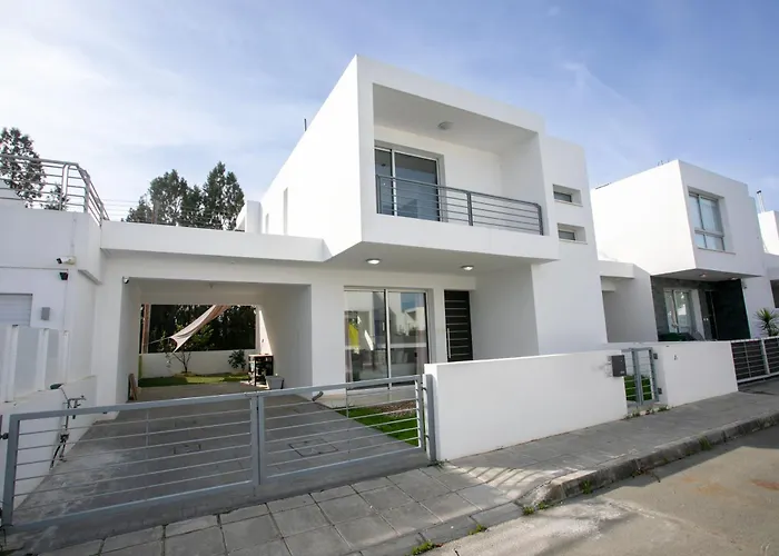 Palmove Renovated Meneou House Сasa de vacaciones