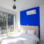 Palmove Renovated Meneou House *