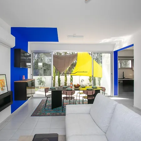 Palmove Renovated Meneou House Larnaca