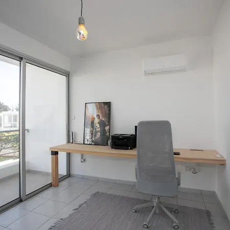 Palmove Renovated Meneou House Larnaca