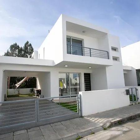Palmove Renovated Meneou House Tatil Evi