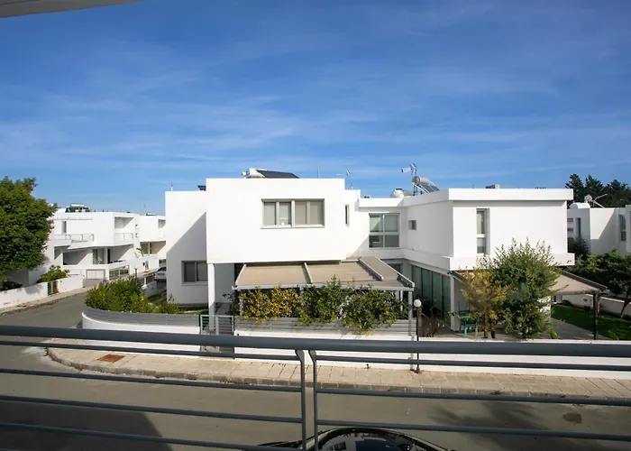 Palmove Renovated Meneou House * ラルナカ