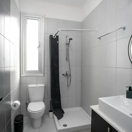 Palmove Renovated Meneou House Ferienhaus *