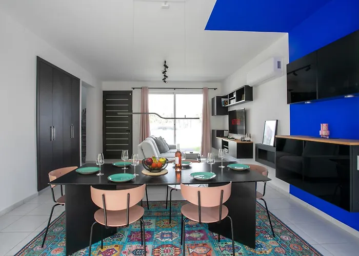 Palmove Renovated Meneou House Λάρνακα