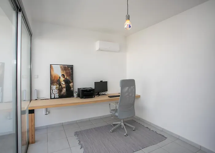 Palmove Renovated Meneou House * Λάρνακα